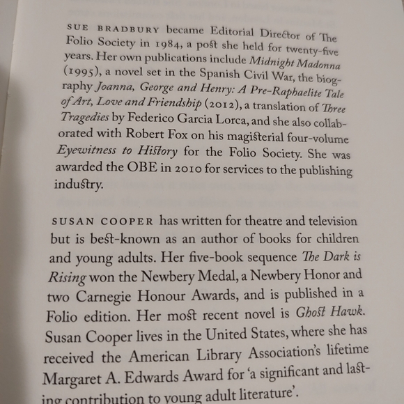 Hardcover book, titled "Winter: A Folio Anthology," is a must-have Dickens rare - Picture 6 of 12